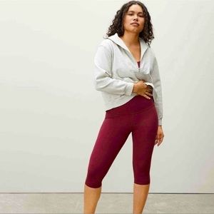 Two pairs Everlane perform capris